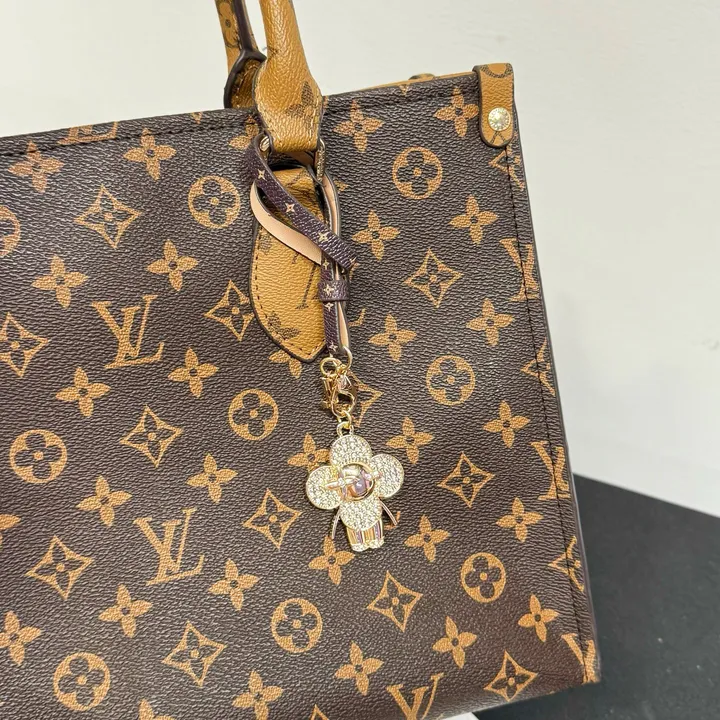 スーパーコピー ルイヴィトン キーホルダー