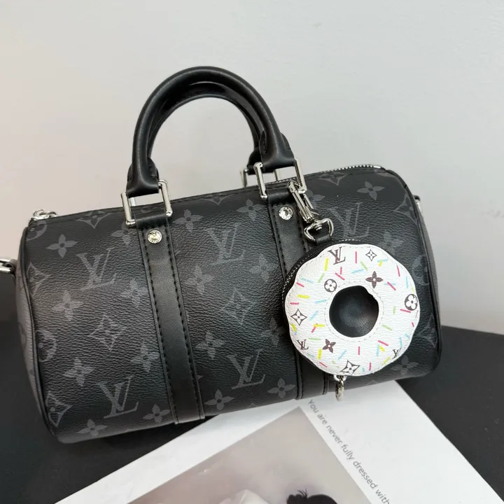 スーパーコピー ルイヴィトン キーホルダー