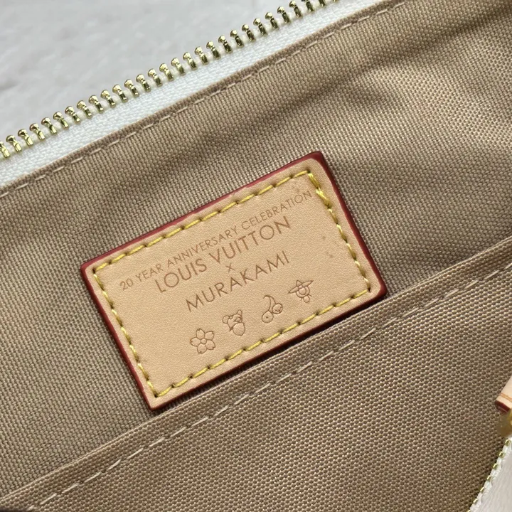 スーパーコピー ルイヴィトン キーホルダー