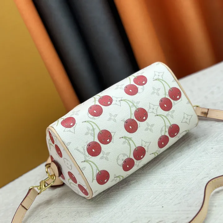 スーパーコピー ルイヴィトン キーホルダー