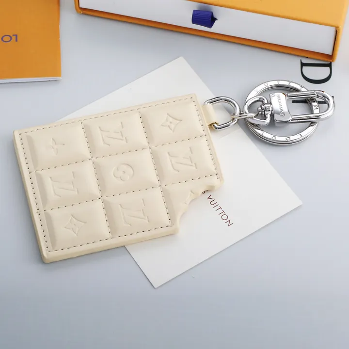 スーパーコピー ルイヴィトン キーホルダー