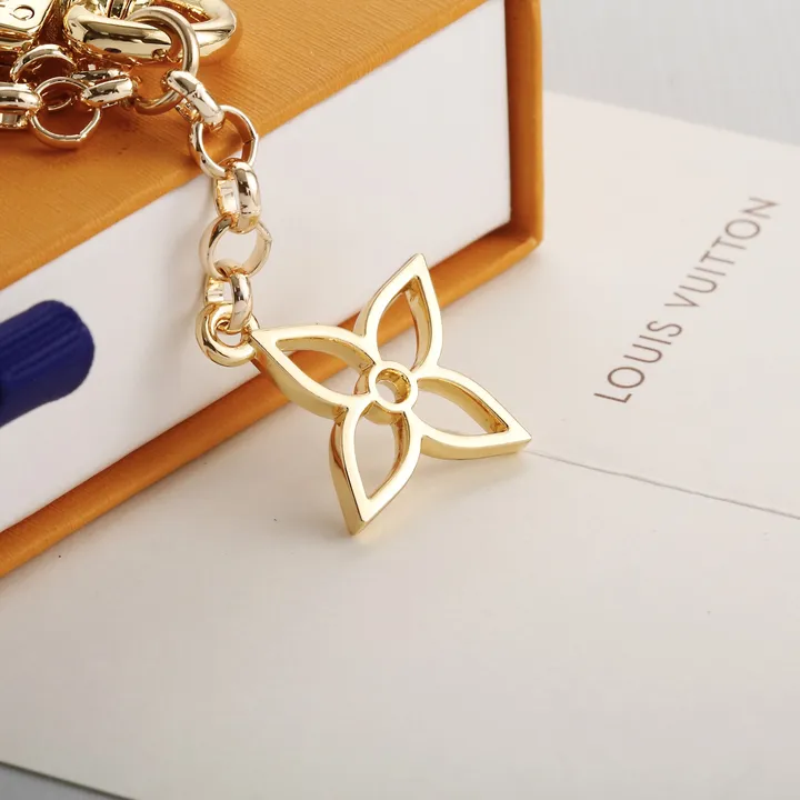 スーパーコピー ルイヴィトン キーホルダー