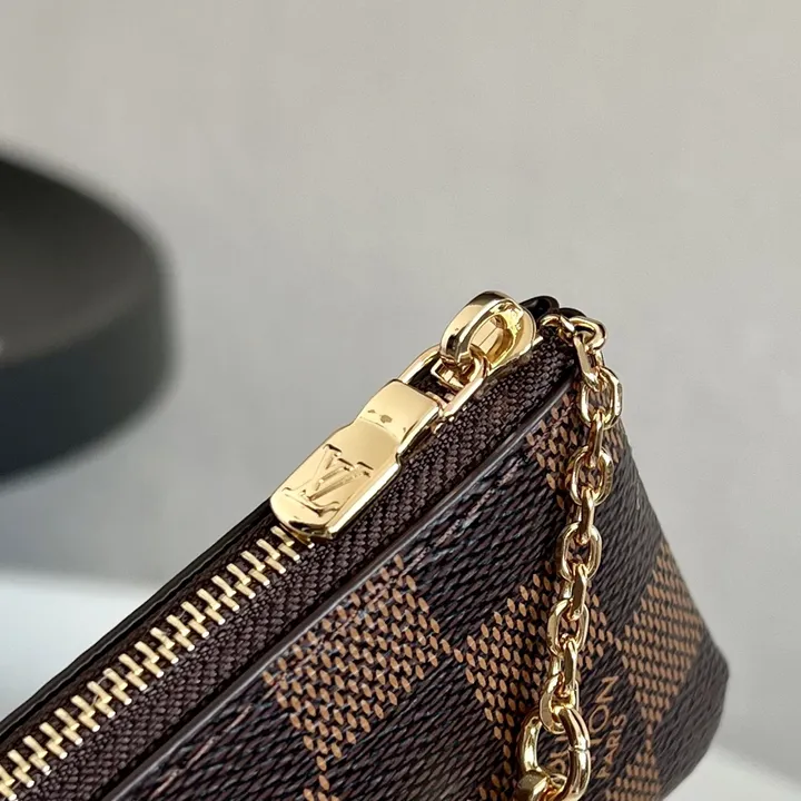 スーパーコピー ルイヴィトン キーホルダー