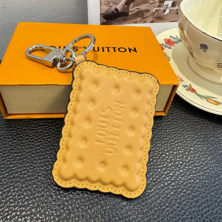 スーパーコピー ルイヴィトン キーホルダー