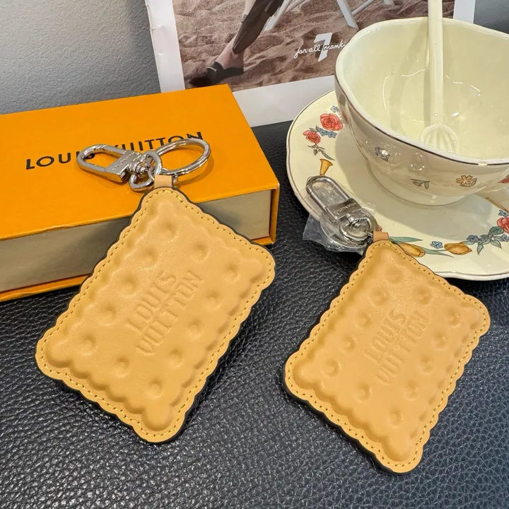 スーパーコピー ルイヴィトン キーホルダー