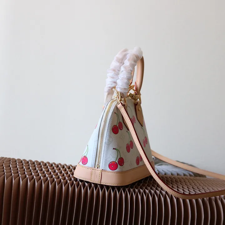 スーパーコピー ルイヴィトン キーホルダー