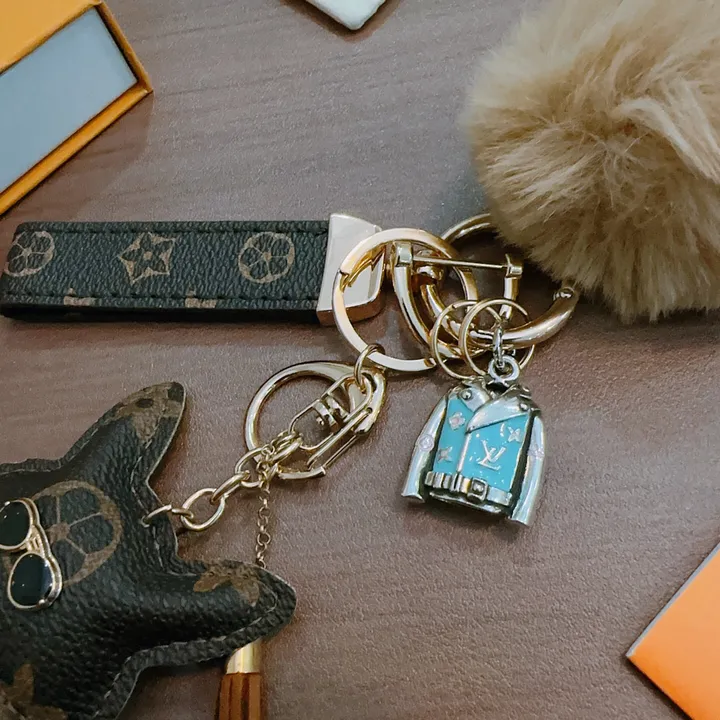 スーパーコピー ルイヴィトン キーホルダー