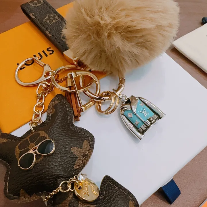 スーパーコピー ルイヴィトン キーホルダー