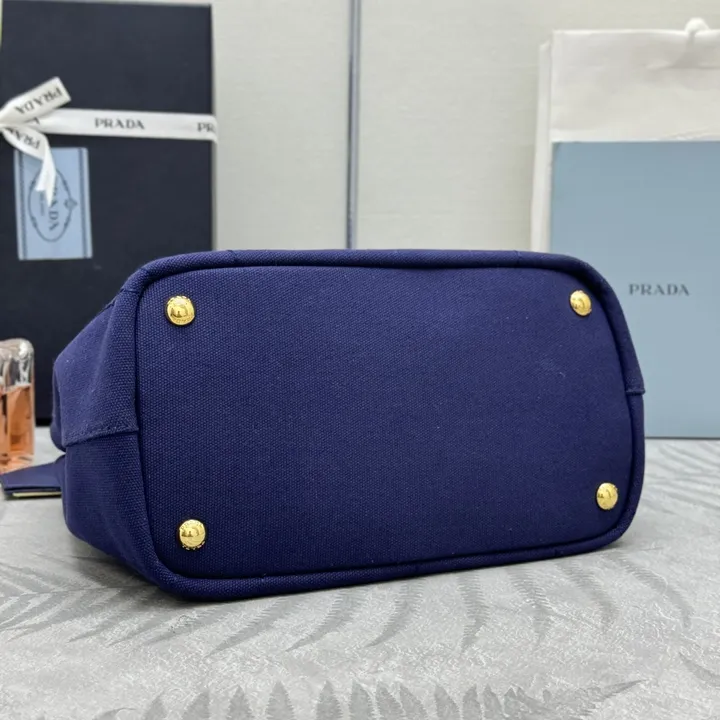 スーパーコピー バレンシアガ キーホルダー