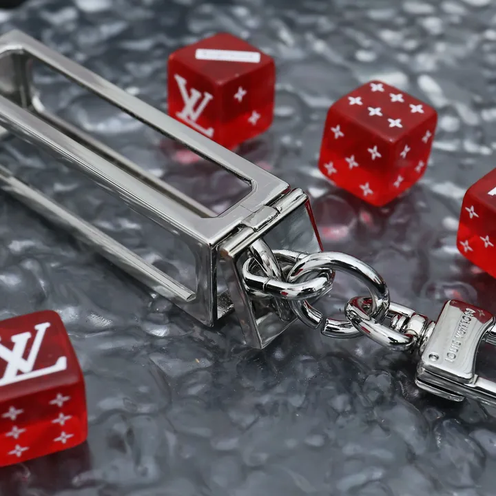 スーパーコピー ルイヴィトン キーホルダー