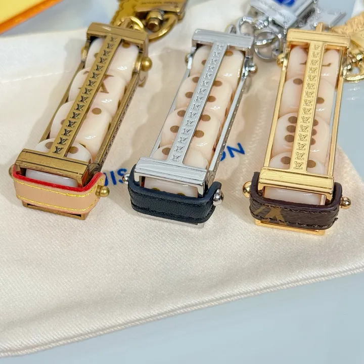 スーパーコピー ルイヴィトン キーホルダー