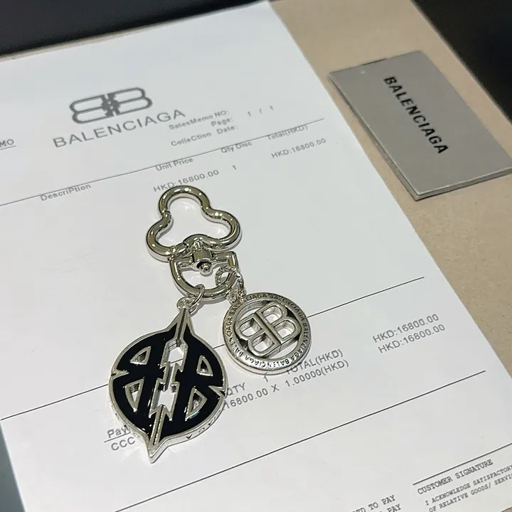 スーパーコピー バレンシアガ キーホルダー