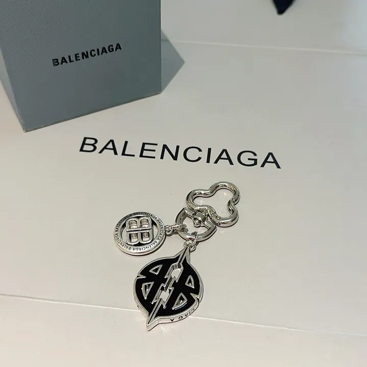 スーパーコピー バレンシアガ キーホルダー