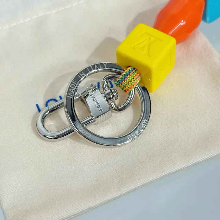 スーパーコピー ルイヴィトン キーホルダー