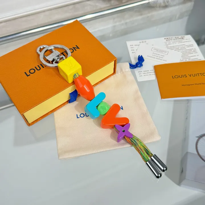 スーパーコピー ルイヴィトン キーホルダー