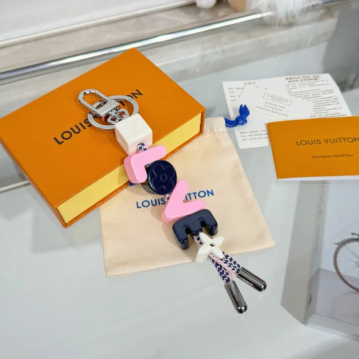 スーパーコピー ルイヴィトン キーホルダー
