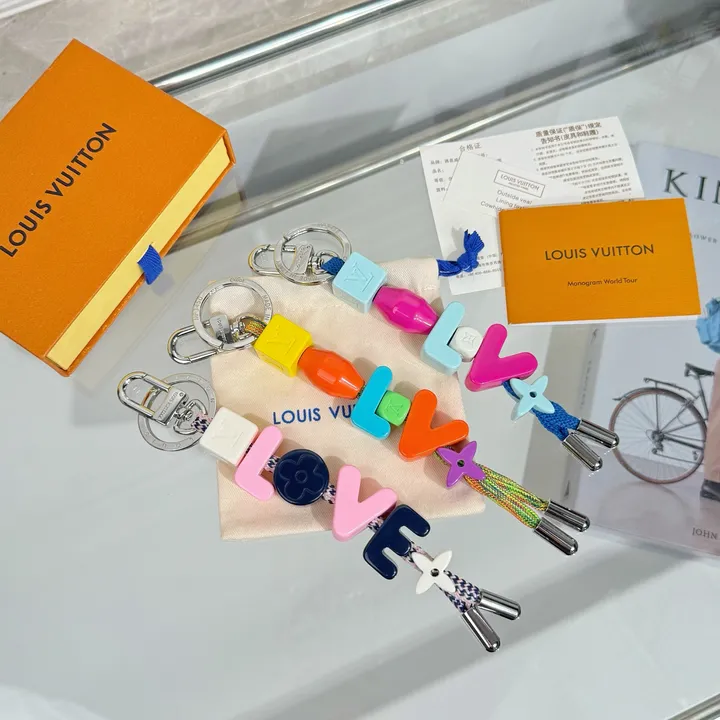 スーパーコピー ルイヴィトン キーホルダー