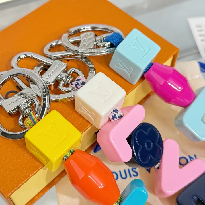 スーパーコピー ルイヴィトン キーホルダー