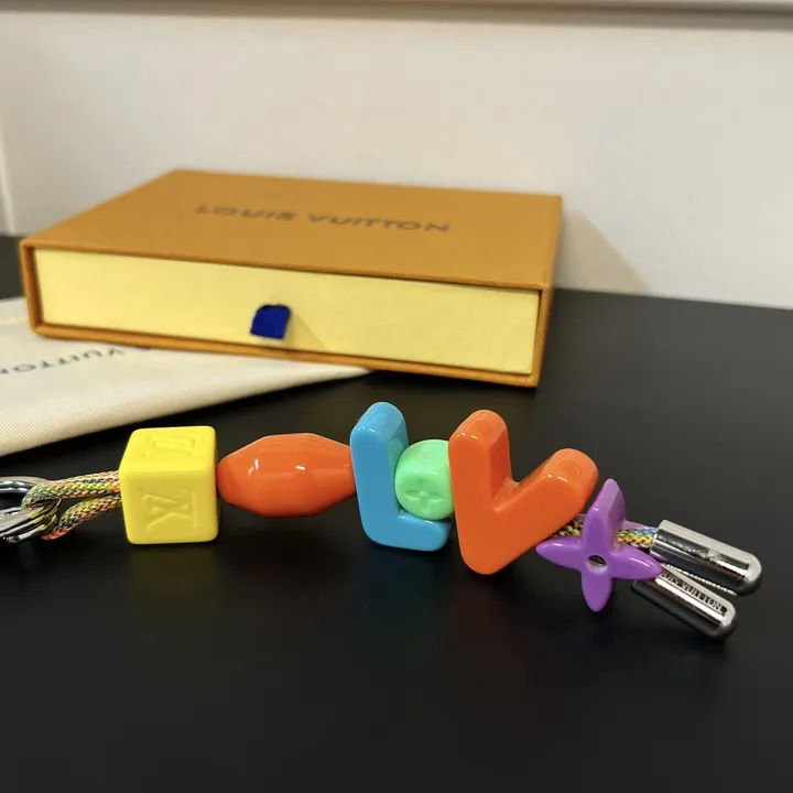 スーパーコピー ルイヴィトン キーホルダー