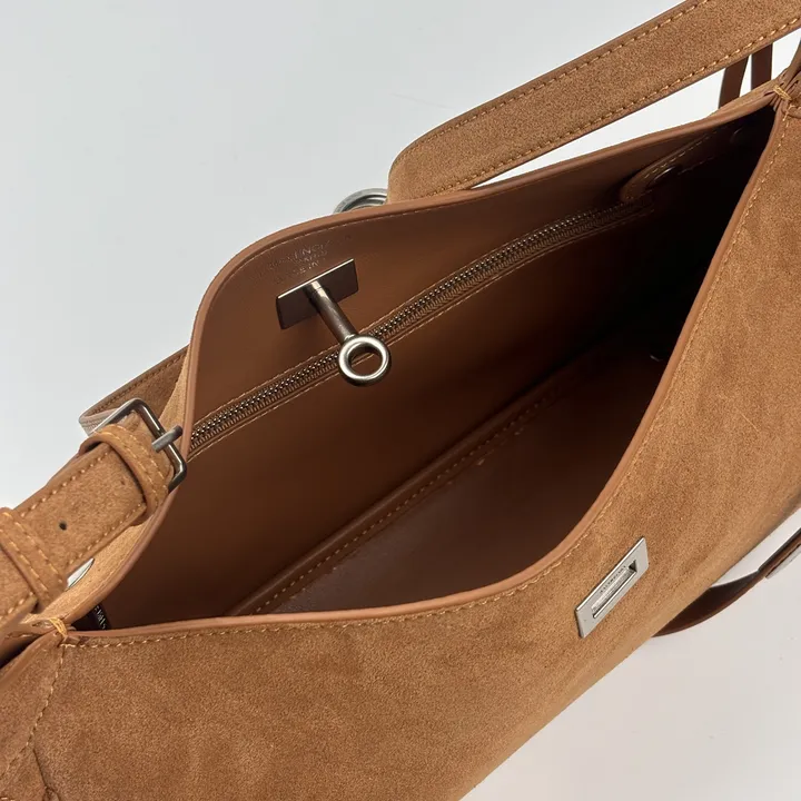 スーパーコピー バレンシアガ キーホルダー