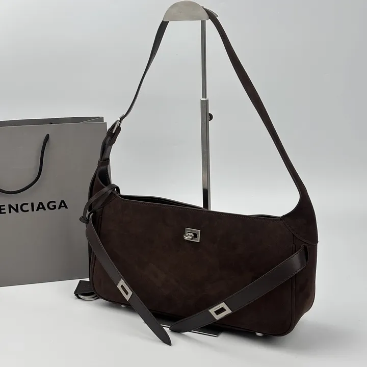 スーパーコピー バレンシアガ キーホルダー