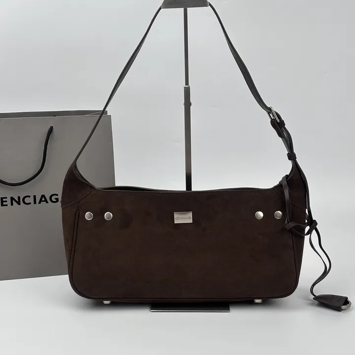 スーパーコピー バレンシアガ キーホルダー