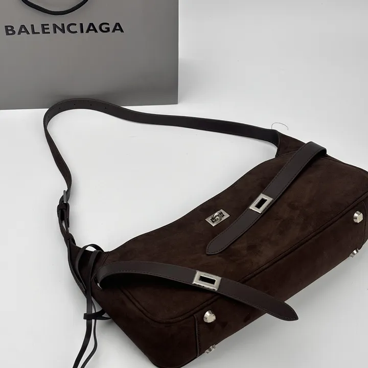 スーパーコピー バレンシアガ キーホルダー