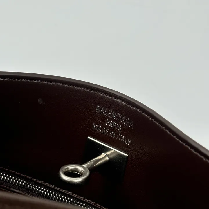 スーパーコピー バレンシアガ キーホルダー