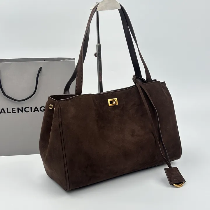 スーパーコピー バレンシアガ キーホルダー