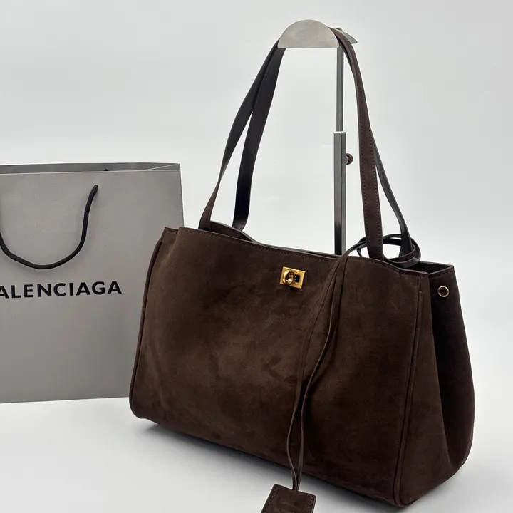 スーパーコピー バレンシアガ キーホルダー