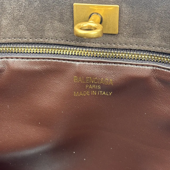 スーパーコピー バレンシアガ キーホルダー