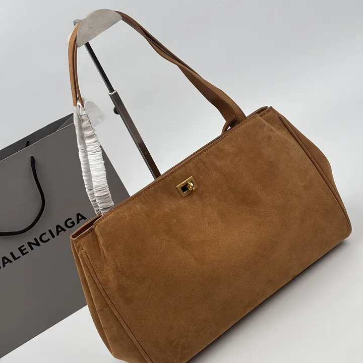 スーパーコピー バレンシアガ キーホルダー