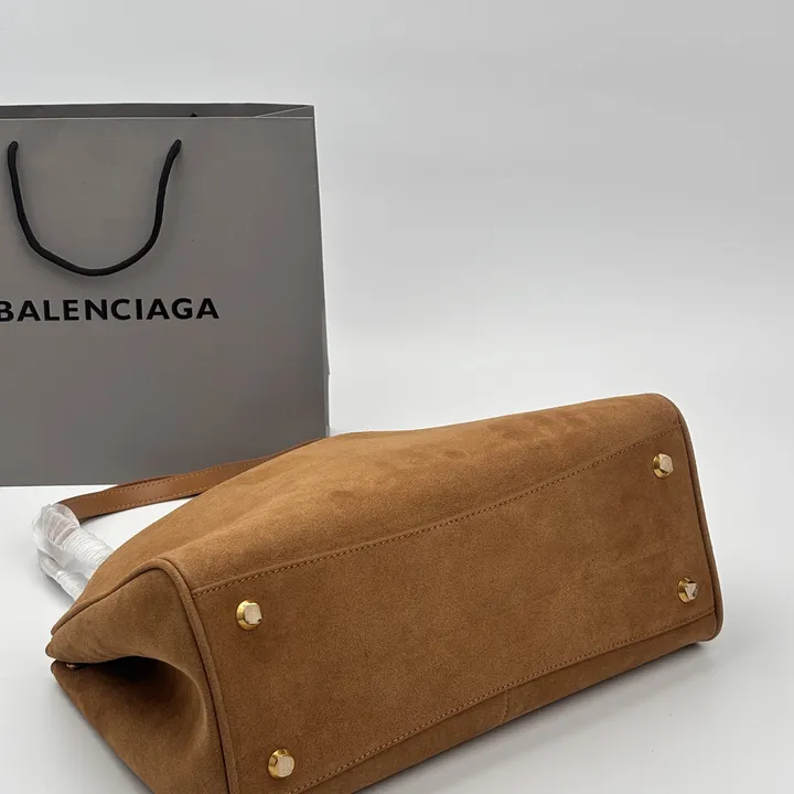 スーパーコピー バレンシアガ キーホルダー