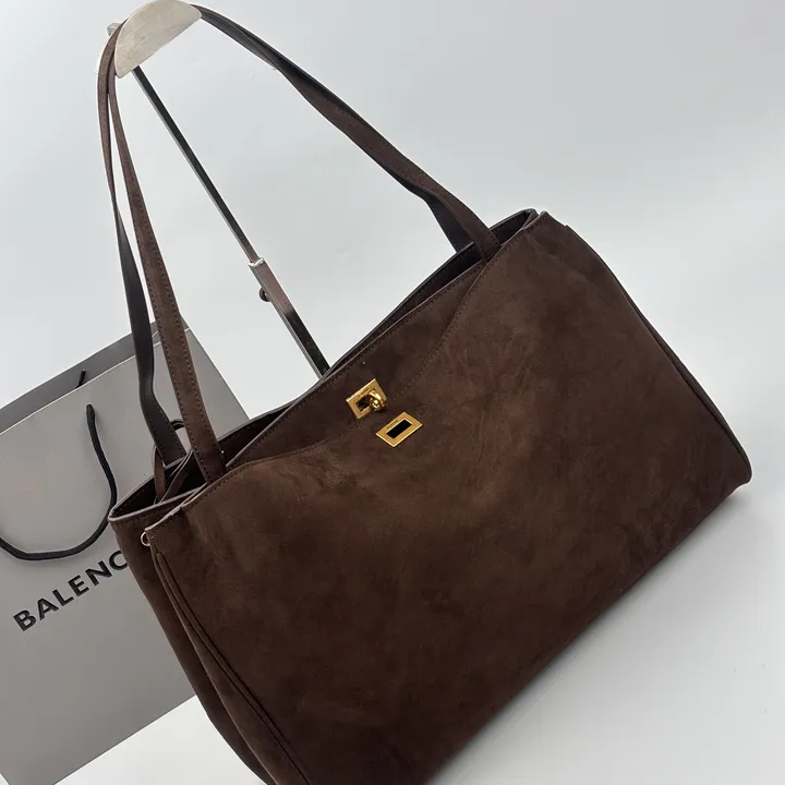 スーパーコピー バレンシアガ キーホルダー