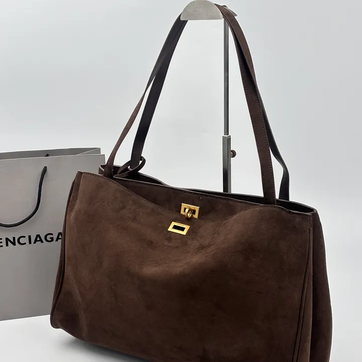 スーパーコピー バレンシアガ キーホルダー