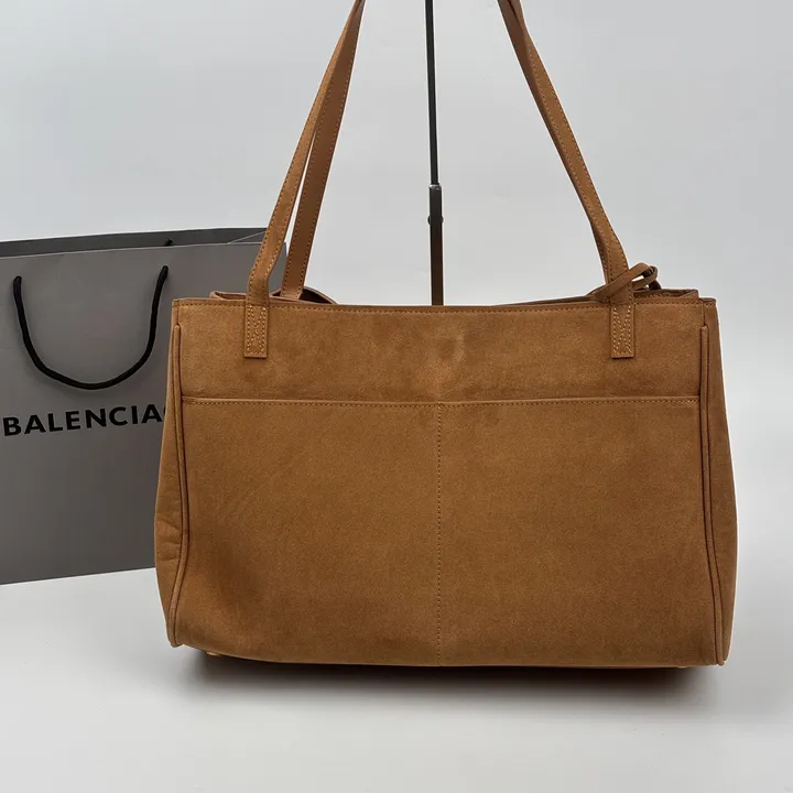 スーパーコピー バレンシアガ キーホルダー