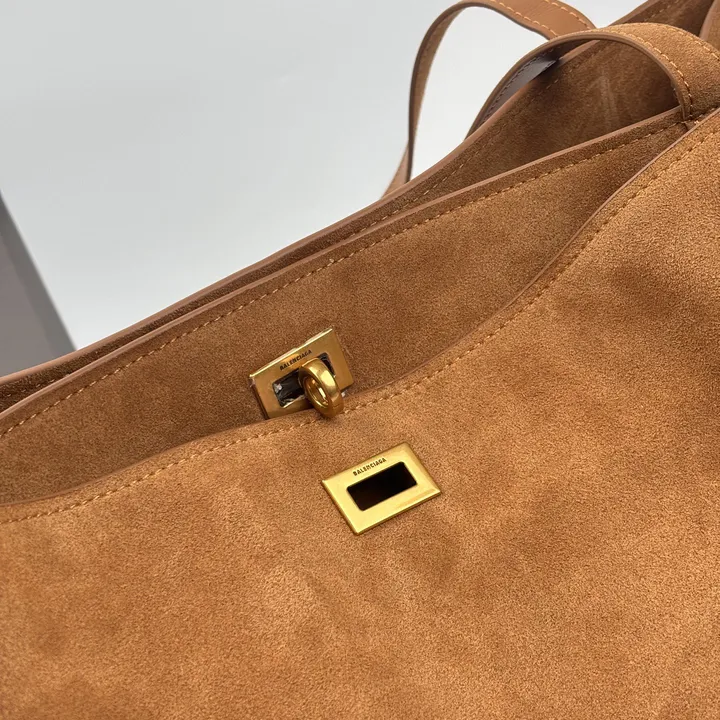 スーパーコピー バレンシアガ キーホルダー