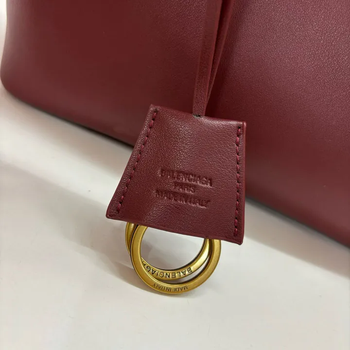 スーパーコピー バレンシアガ キーホルダー