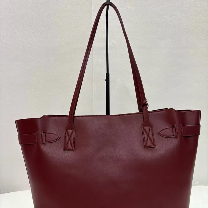 スーパーコピー バレンシアガ キーホルダー