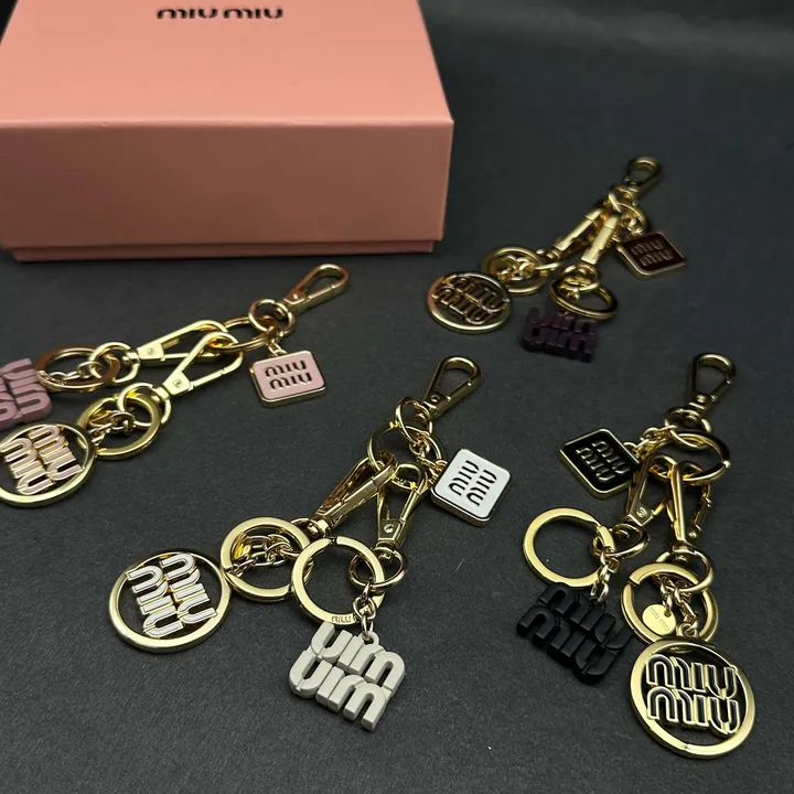 スーパーコピー ミュウミュウ キーホルダー