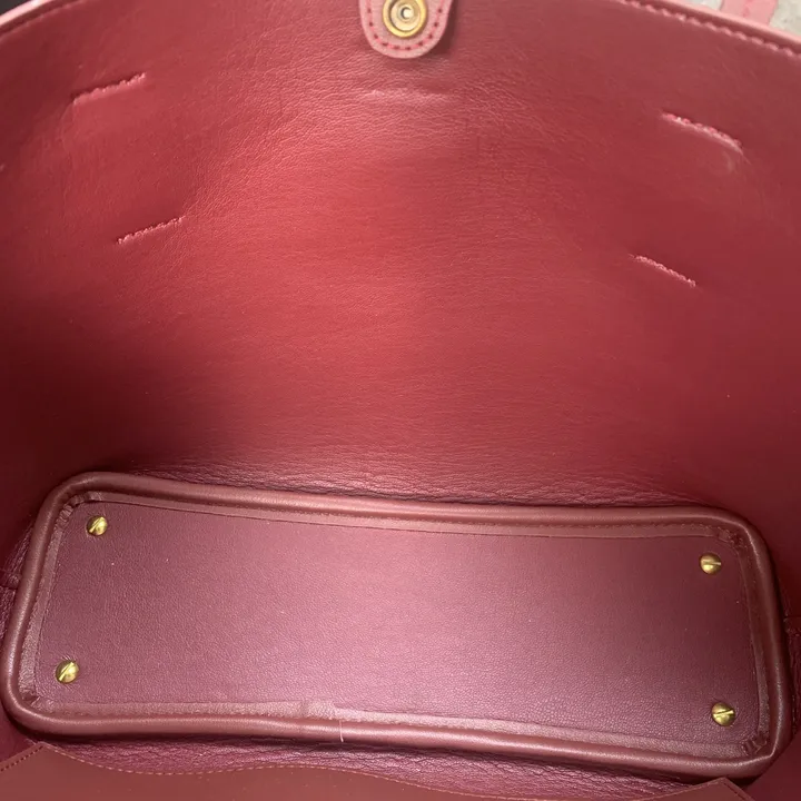 スーパーコピー バレンシアガ キーホルダー