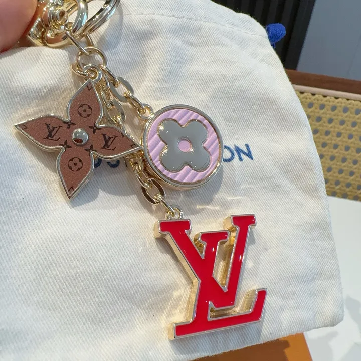 スーパーコピー ルイヴィトン キーホルダー