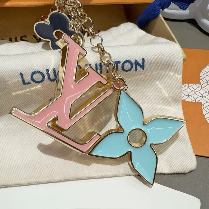 スーパーコピー ルイヴィトン キーホルダー