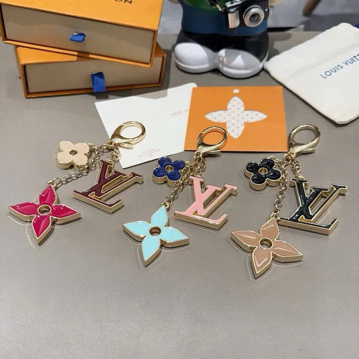 スーパーコピー ルイヴィトン キーホルダー