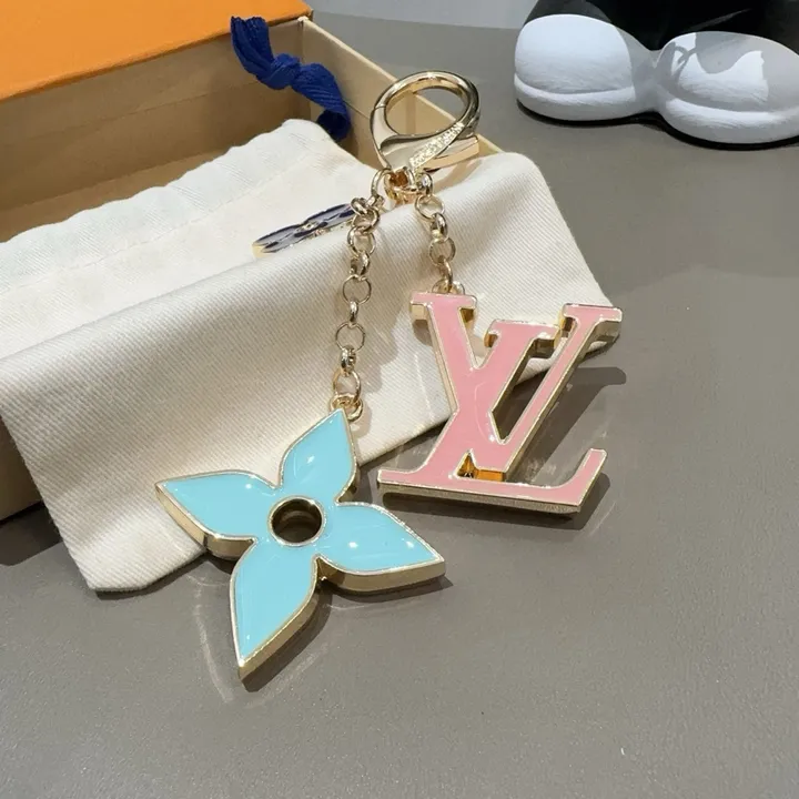 スーパーコピー ルイヴィトン キーホルダー