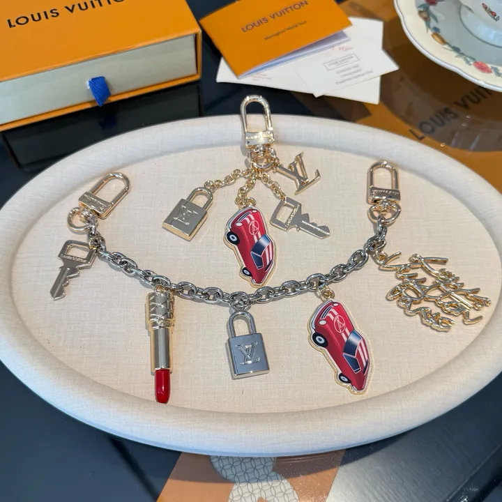 スーパーコピー ルイヴィトン キーホルダー
