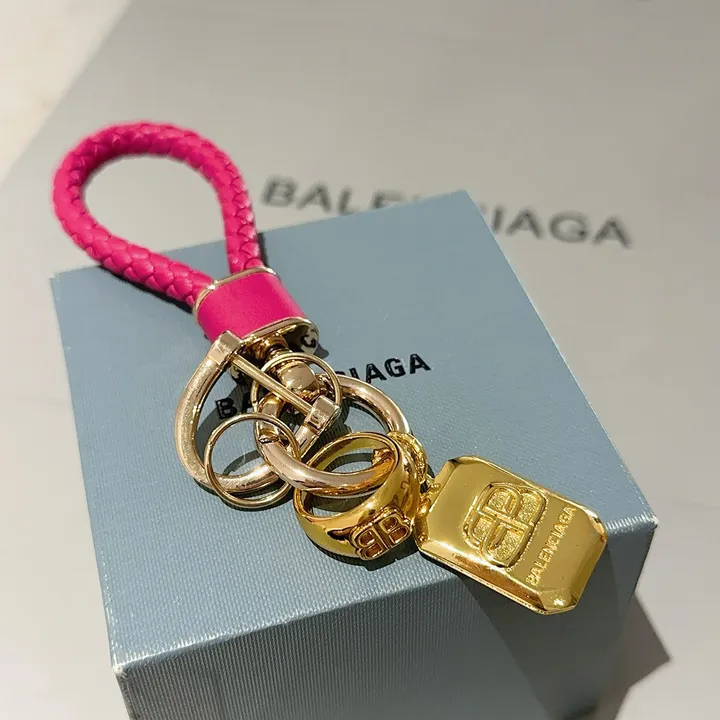 スーパーコピー バレンシアガ キーホルダー