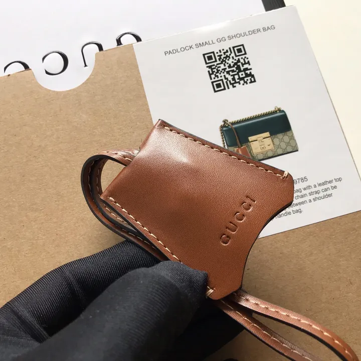 スーパーコピー ルイヴィトン キーホルダー