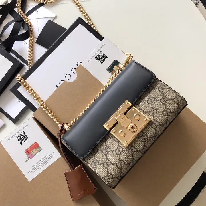 スーパーコピー ルイヴィトン キーホルダー