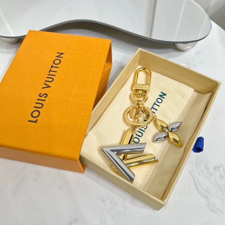 スーパーコピー ルイヴィトン キーホルダー